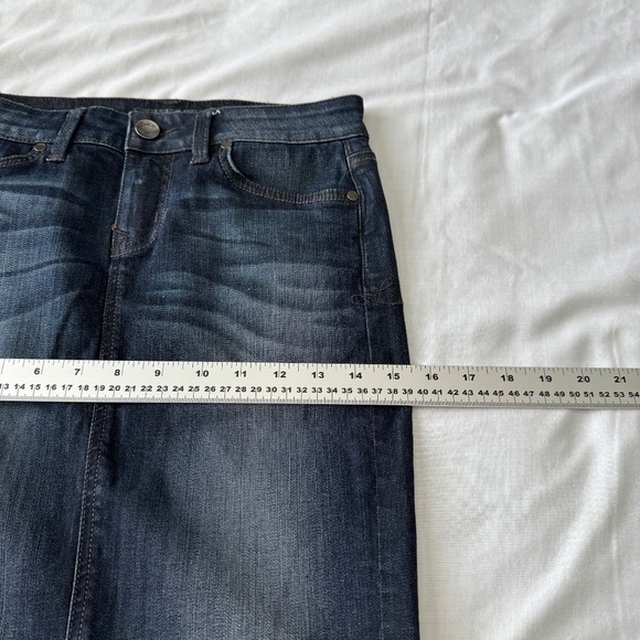 LEVEL 99 Women's 26 Dark Wash Denim Pencil Skirt Stretchy Straight Festival - Picture 11 of 12